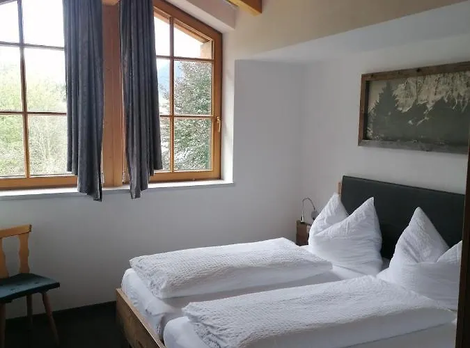 여관 Gaestehaus Haag 3*