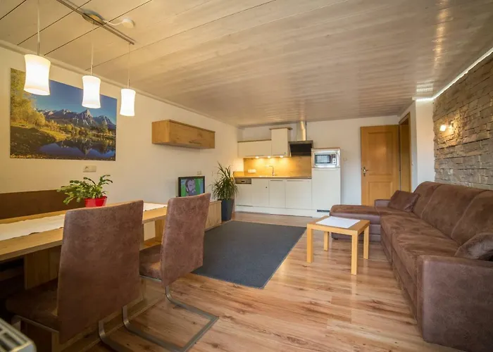 Gaestehaus Haag 여관 에르발트